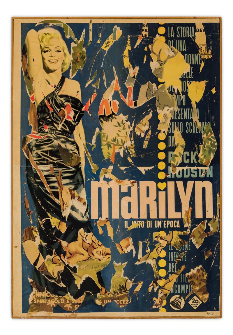 Plakat mit einer abgebildeten Marilyn Monroe in einem schwarzen Kleid, umgeben von bunten, zerfetzten Elementen und Text.