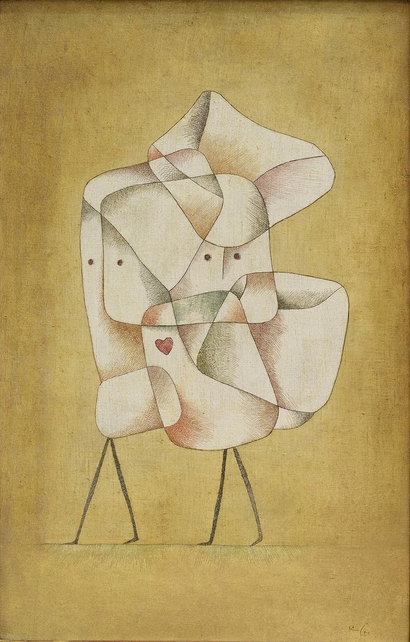 Das Bild zeigt zwei Figuren, die ganz nah beieinander stehen. Sie sind aus hellen, ineinander verschlungenen Flächen aufgebaut. Die Formen sind  in Beige mit ein wenig Braun, Rot und Grau. Die Gesichter sind nur angedeutet: Zwei schwarze Punkte pro Figur stellen die Augen dar. Beide Figuren haben dünne, gerade Beine – wie Striche. Besonders auffällig ist ein kleines rotes Herz in den Figuren. Es macht das Bild zärtlich und persönlich. Der Hintergrund ist in warmer, erdiger Farbe gehalten – ruhig und gleichmäßig. Der Titel „Geschwister“ passt gut: Die Figuren wirken verbunden, fast wie eine Einheit. Man spürt Nähe, Vertrauen und Zusammenhalt – ganz still und zart.